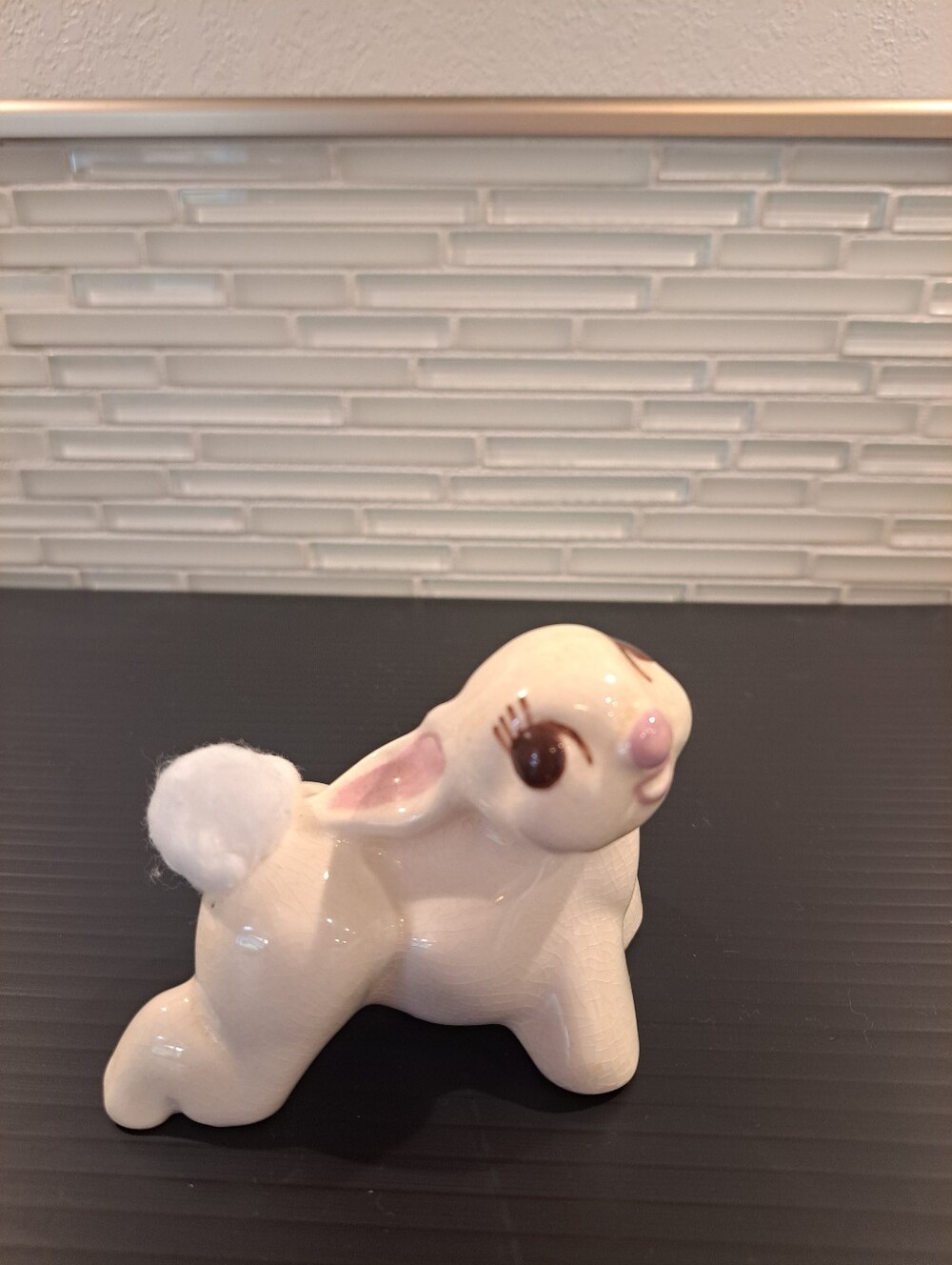 Rio Hondo Figurine, Bunny. Cotton Ball Holder